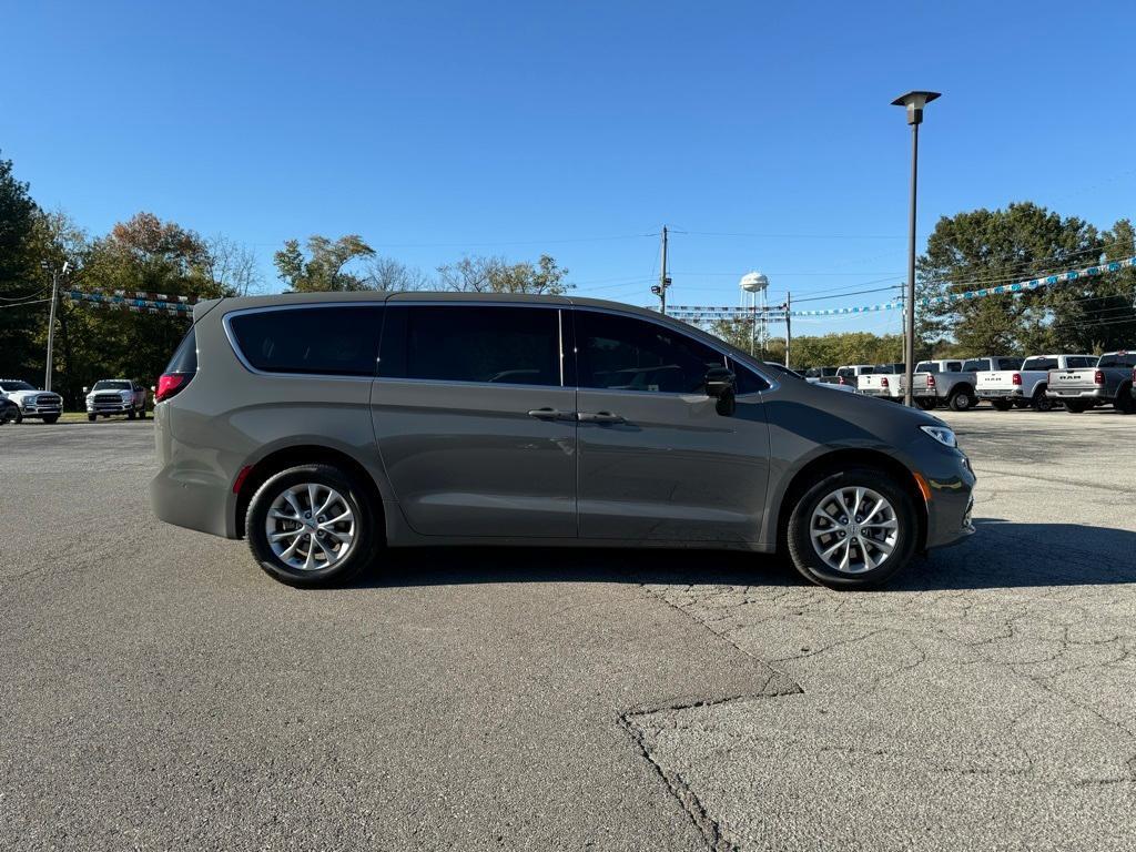 new 2025 Chrysler Pacifica car, priced at $48,041