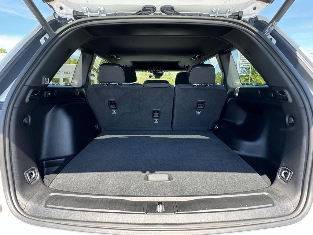 used 2025 Jeep Grand Cherokee car, priced at $36,832