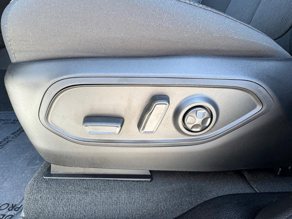 used 2025 Jeep Grand Cherokee car, priced at $36,832