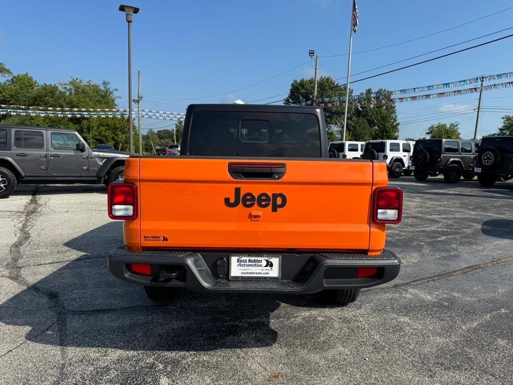 new 2025 Jeep Gladiator car, priced at $47,194