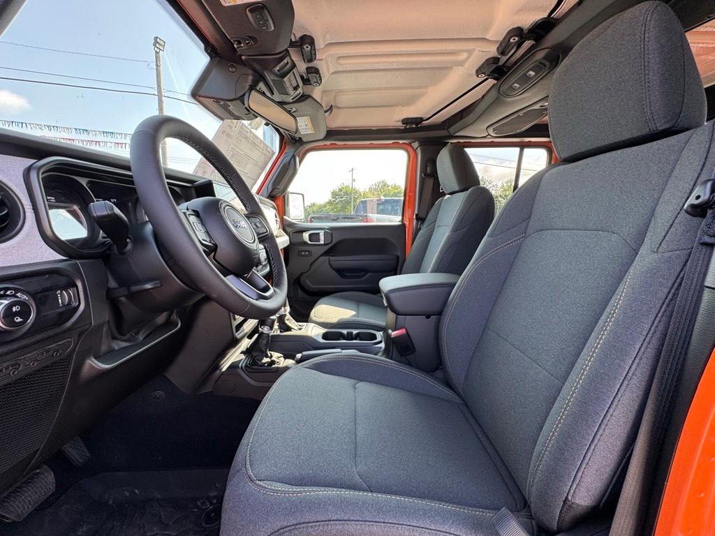 new 2025 Jeep Gladiator car, priced at $47,194