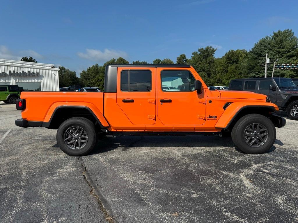 new 2025 Jeep Gladiator car, priced at $47,194