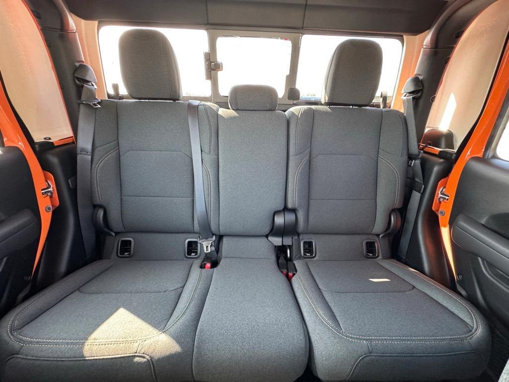 new 2025 Jeep Gladiator car, priced at $47,194