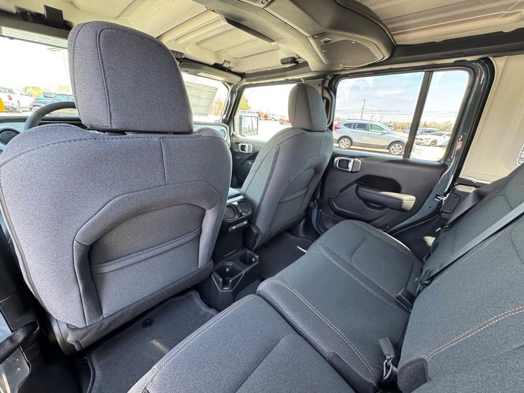 new 2025 Jeep Wrangler car, priced at $47,449
