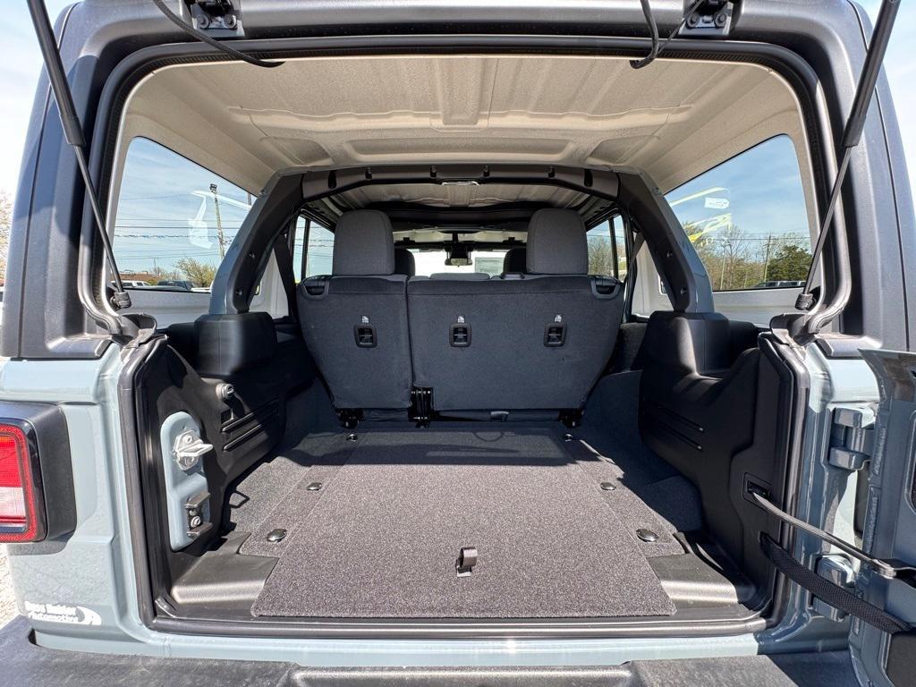 new 2025 Jeep Wrangler car, priced at $47,449