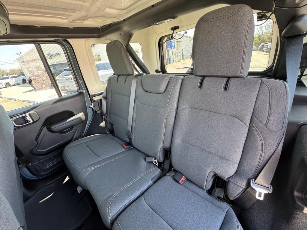 new 2025 Jeep Wrangler car, priced at $47,449