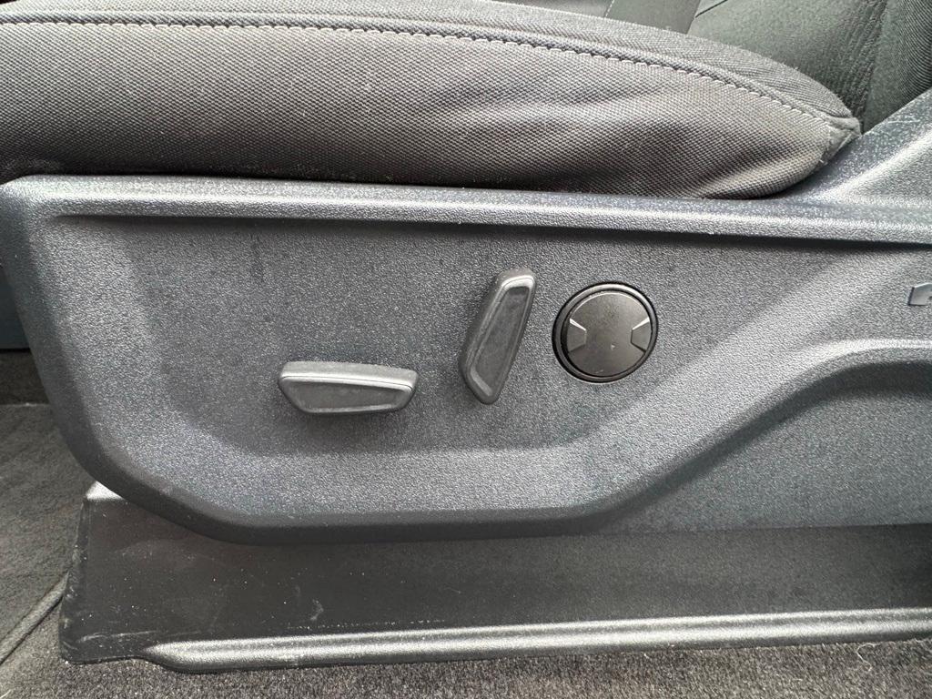 used 2022 Ford F-150 car, priced at $39,000