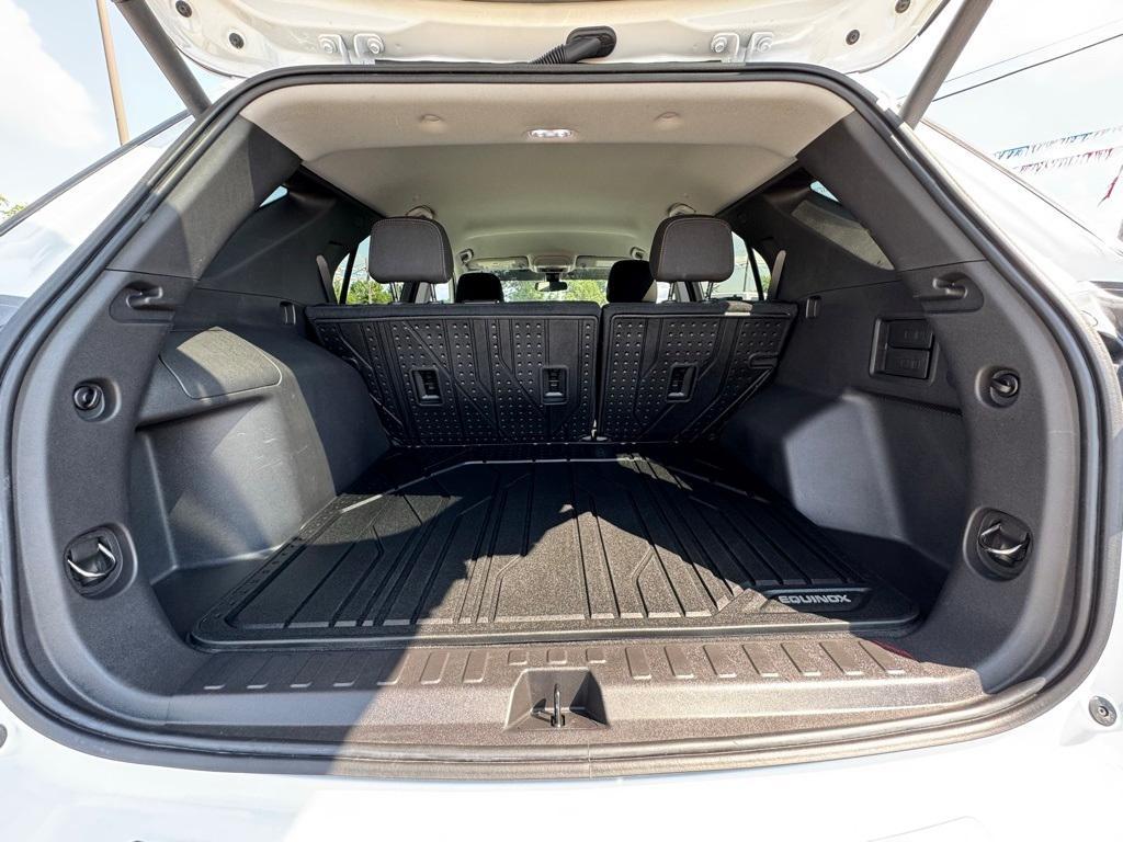 used 2024 Chevrolet Equinox car, priced at $25,039
