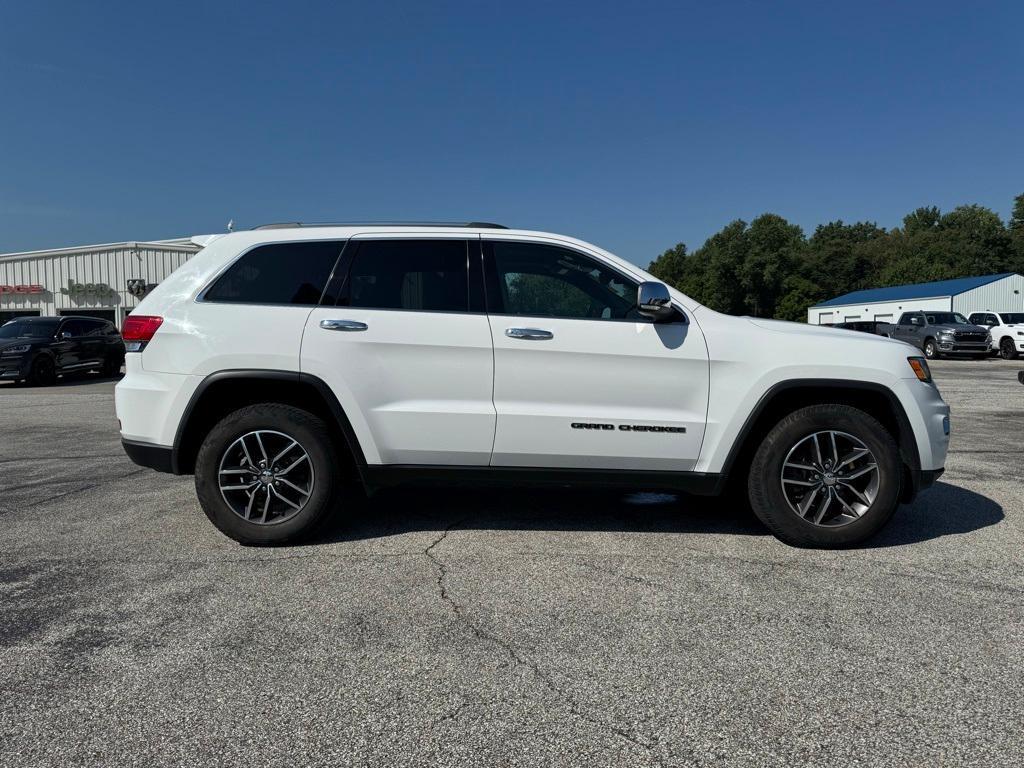used 2017 Jeep Grand Cherokee car, priced at $14,198