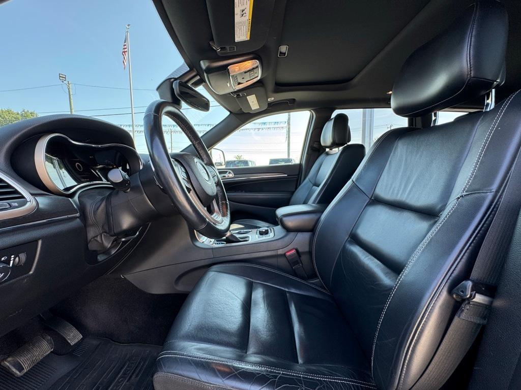 used 2017 Jeep Grand Cherokee car, priced at $14,198