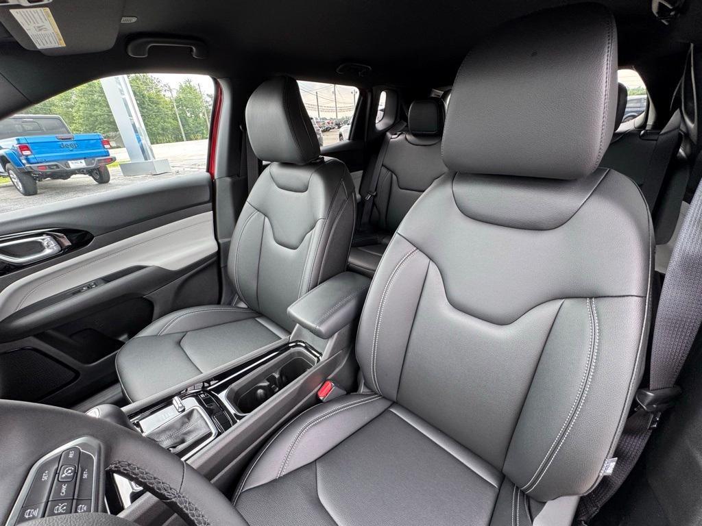 new 2025 Jeep Compass car, priced at $34,835