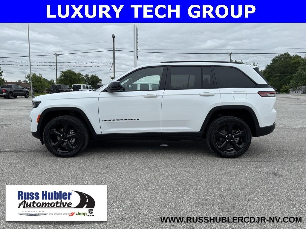 used 2022 Jeep Grand Cherokee car, priced at $34,237