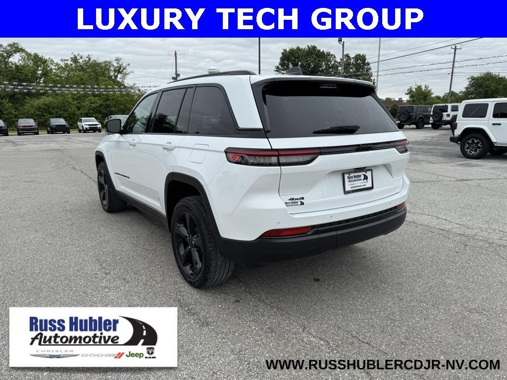 used 2022 Jeep Grand Cherokee car, priced at $34,237
