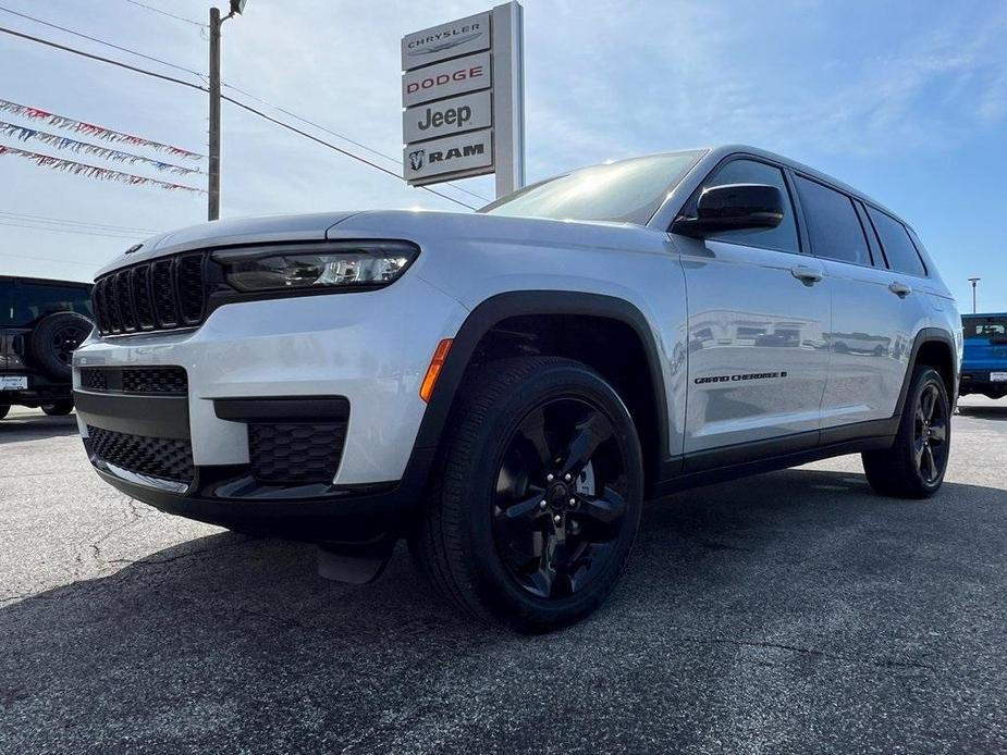 new 2024 Jeep Grand Cherokee L car, priced at $52,170