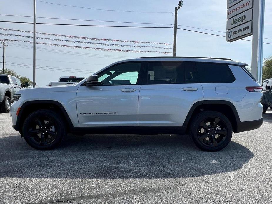 new 2024 Jeep Grand Cherokee L car, priced at $52,170