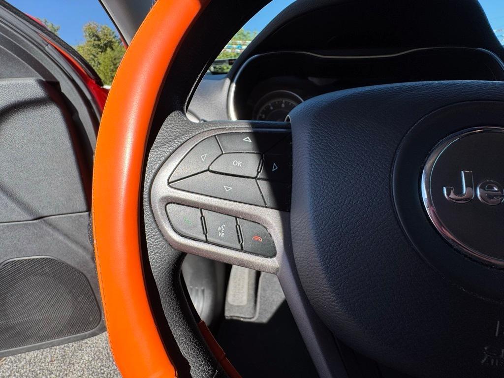 used 2021 Jeep Cherokee car, priced at $17,899