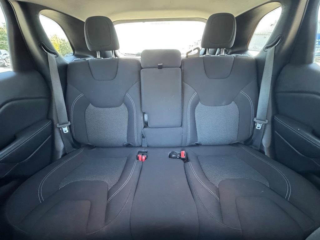 used 2021 Jeep Cherokee car, priced at $17,899