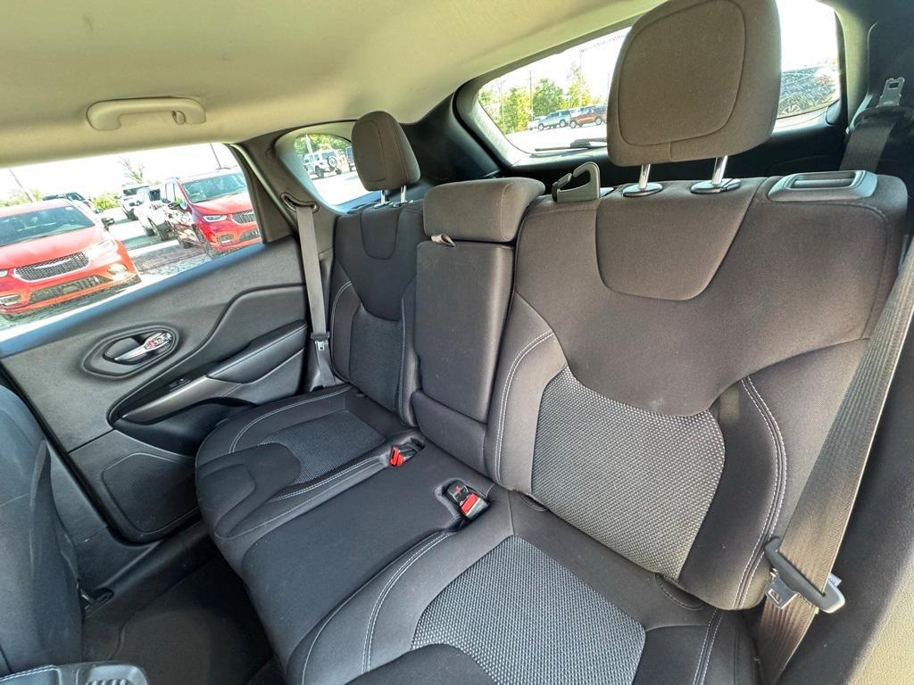 used 2021 Jeep Cherokee car, priced at $17,899