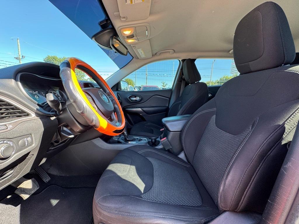 used 2021 Jeep Cherokee car, priced at $17,899