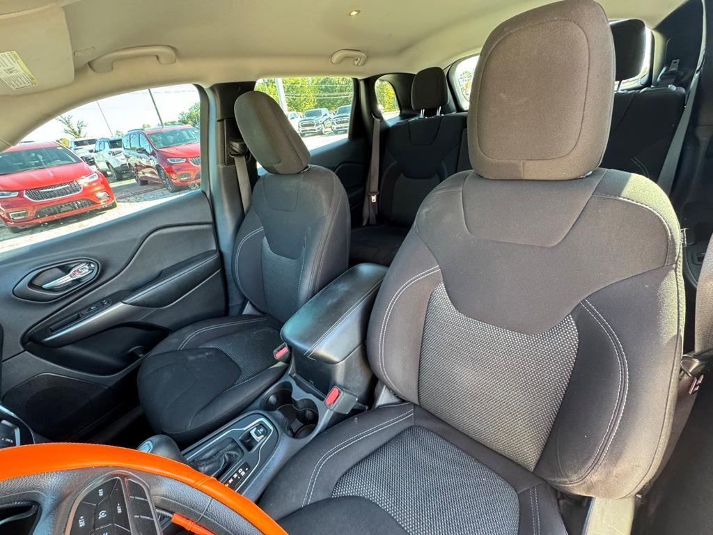 used 2021 Jeep Cherokee car, priced at $17,899