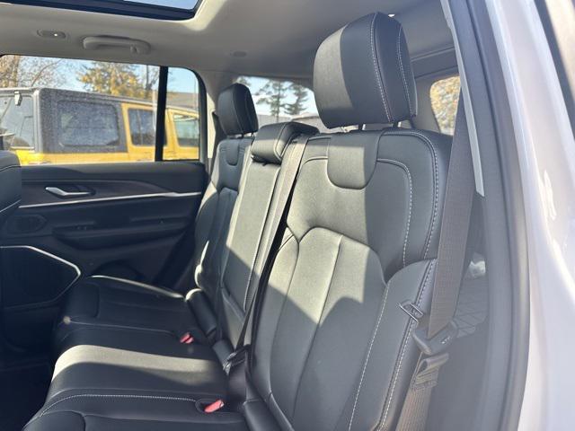 new 2024 Jeep Grand Cherokee car
