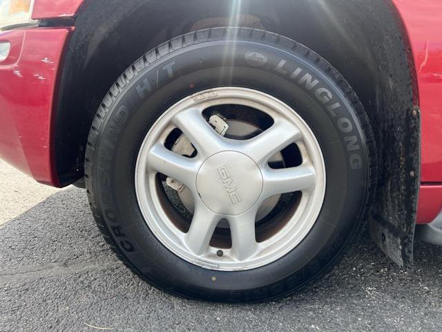 used 2003 GMC Envoy car, priced at $3,950