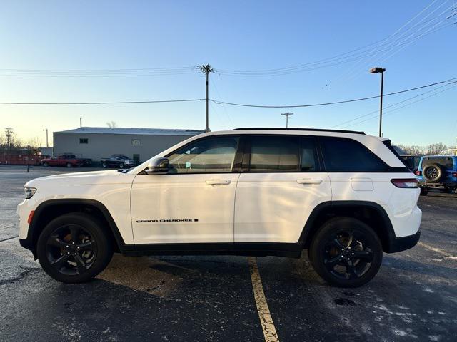 used 2023 Jeep Grand Cherokee car, priced at $33,500