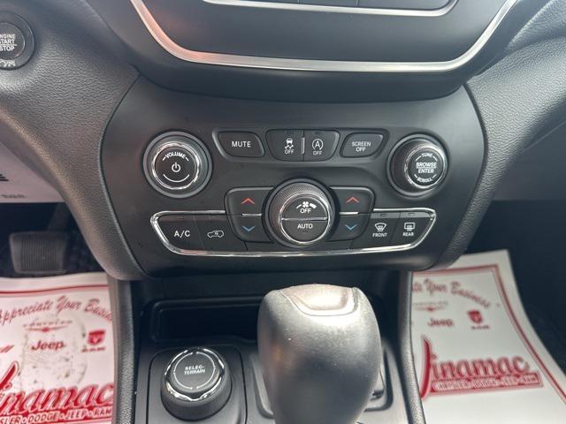 used 2019 Jeep Cherokee car, priced at $17,995