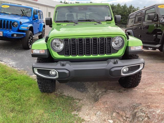 new 2025 Jeep Gladiator car
