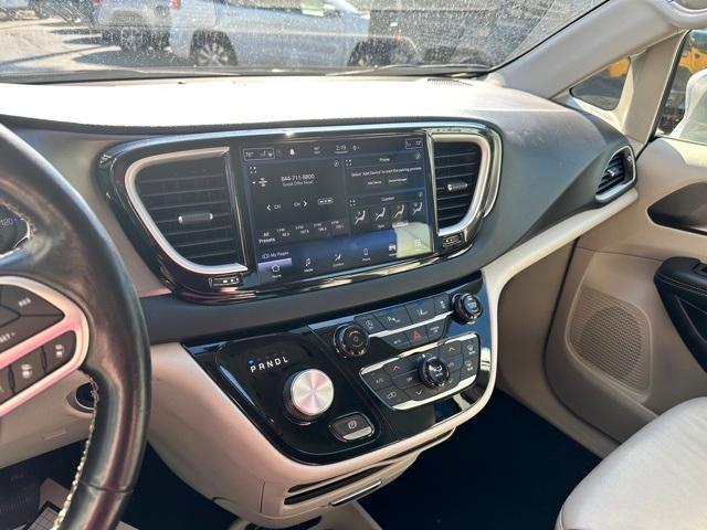 used 2021 Chrysler Pacifica car, priced at $24,701