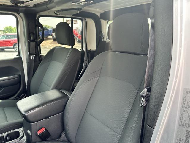 used 2022 Jeep Gladiator car, priced at $33,500