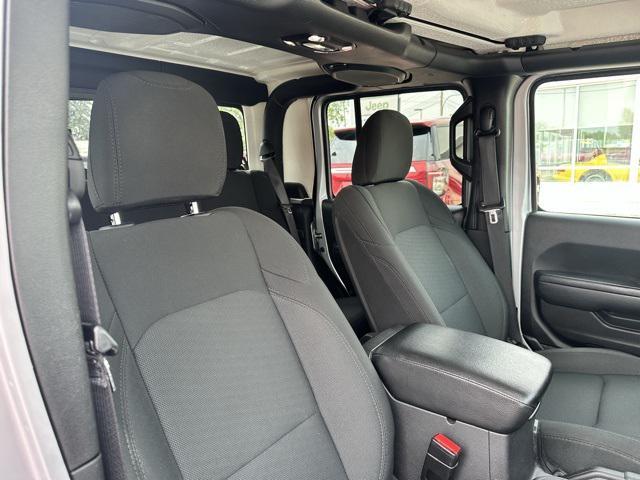 used 2022 Jeep Gladiator car, priced at $33,500