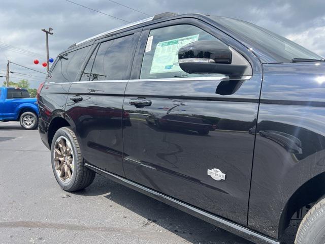 new 2025 Ford Expedition car, priced at $85,170
