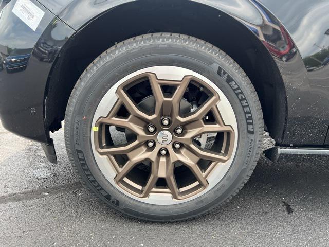 new 2025 Ford Expedition car, priced at $85,170