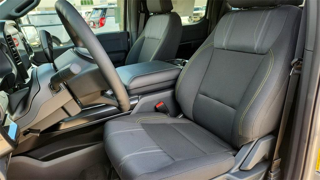 new 2025 Ford F-150 car, priced at $39,927