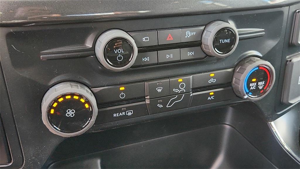 new 2025 Ford F-150 car, priced at $39,927