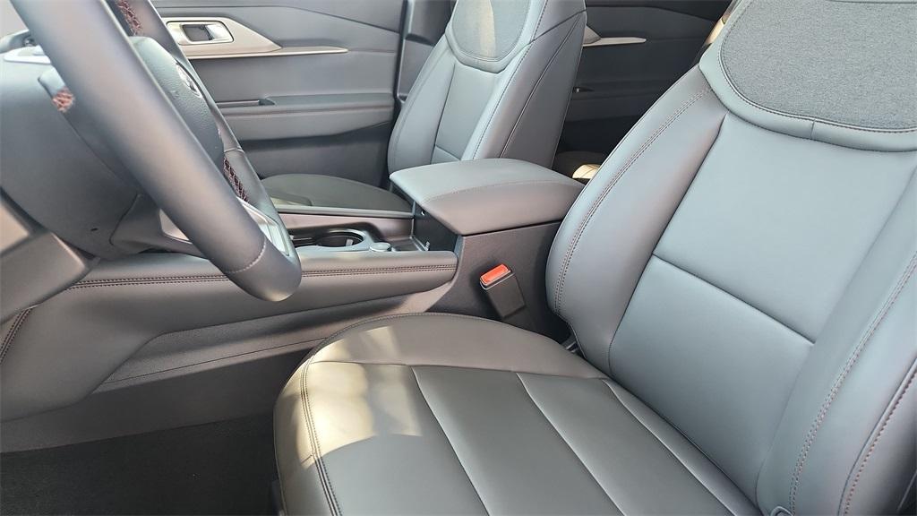 new 2025 Ford Explorer car, priced at $42,704