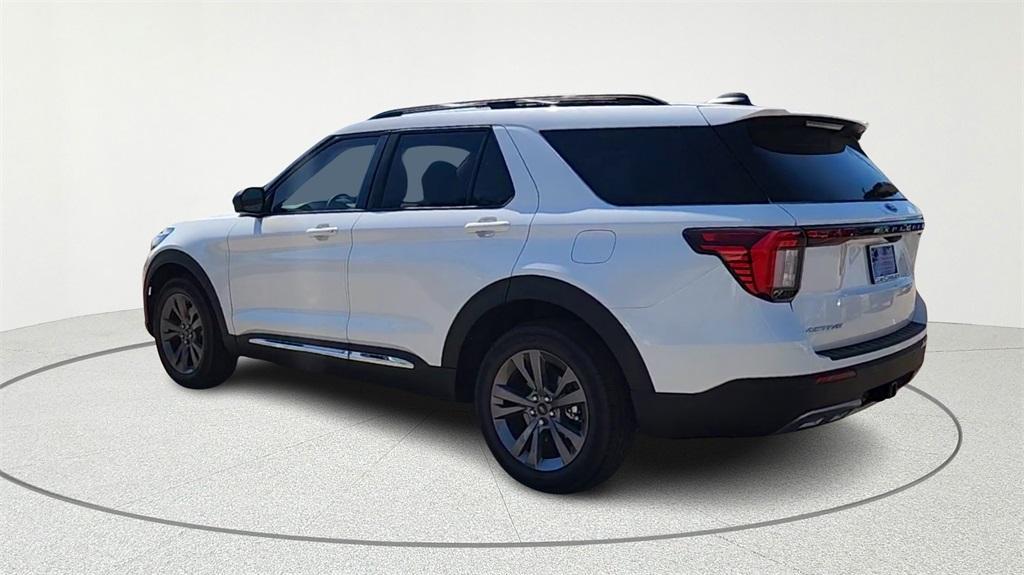 new 2025 Ford Explorer car, priced at $42,704