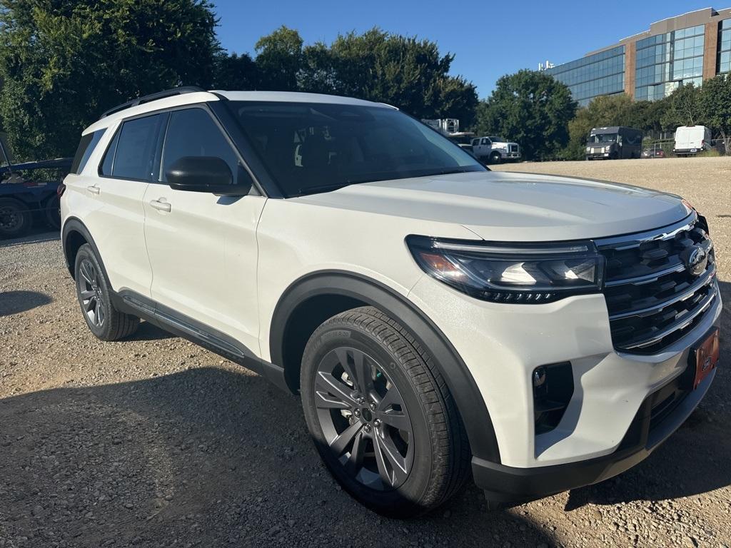 new 2025 Ford Explorer car, priced at $42,704