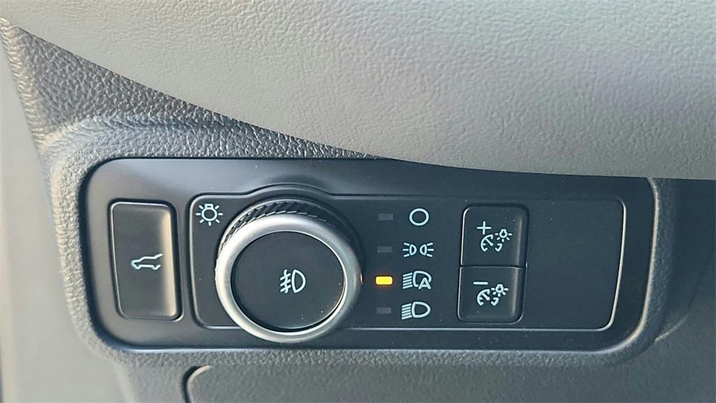 new 2025 Ford Explorer car, priced at $42,704