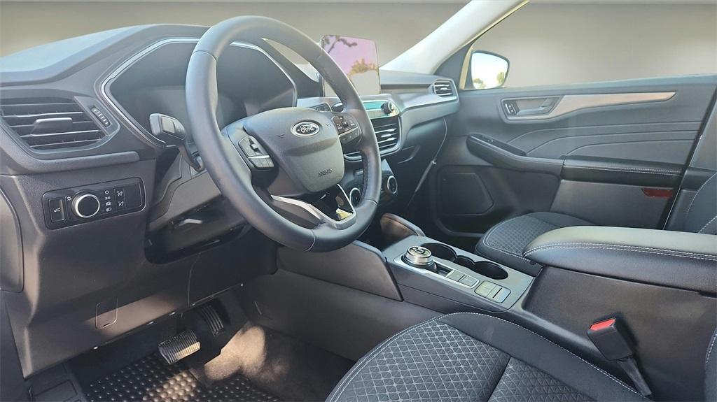 new 2025 Ford Escape car, priced at $26,827