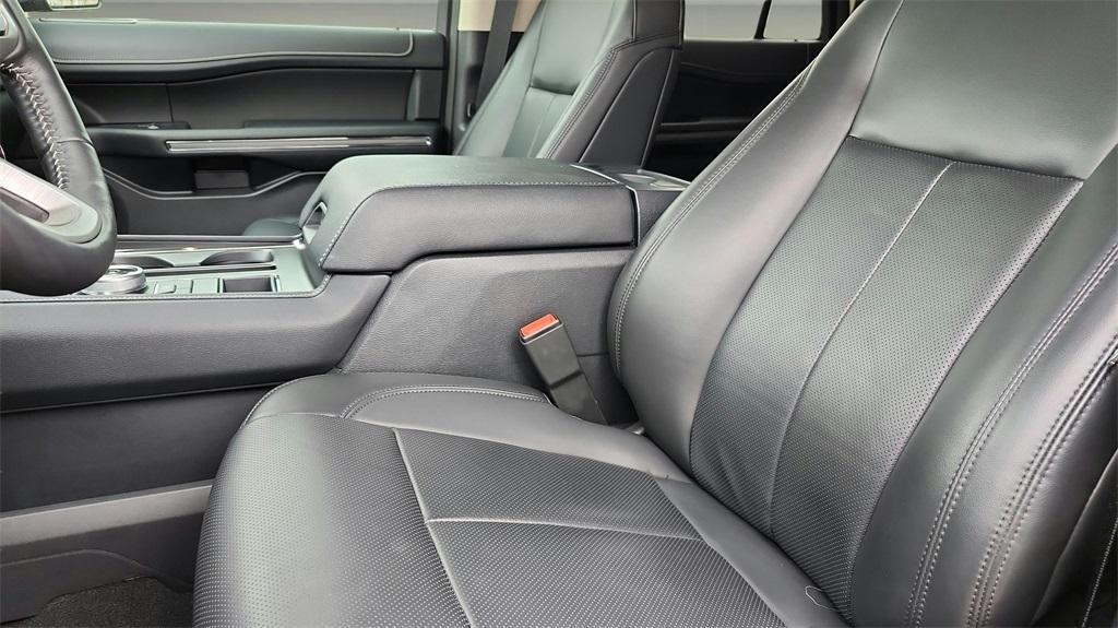 new 2024 Ford Expedition car, priced at $53,225