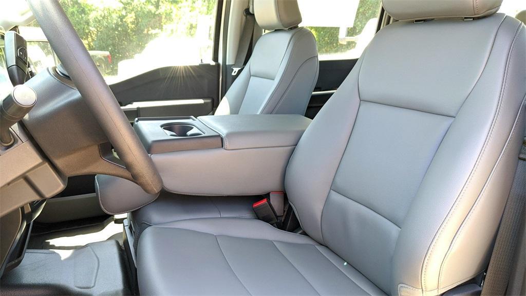 new 2025 Ford F-150 car, priced at $43,802