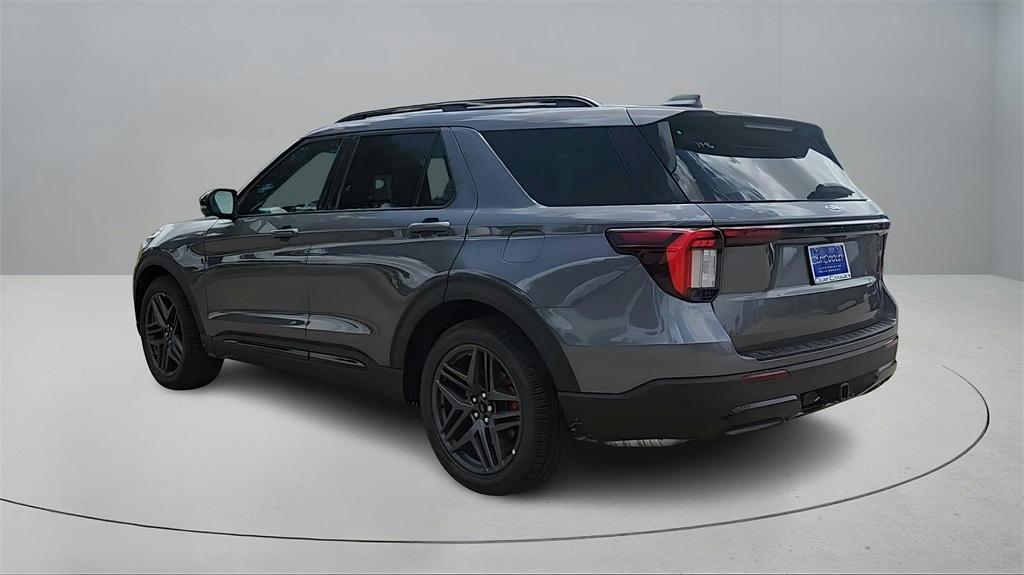 new 2025 Ford Explorer car, priced at $40,154