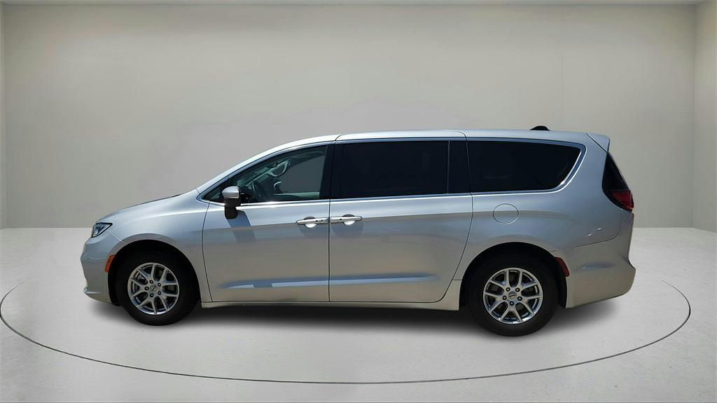 used 2023 Chrysler Pacifica car, priced at $21,500