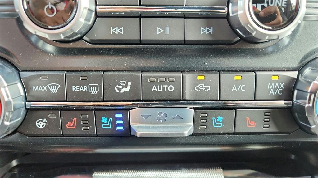 new 2025 Ford F-150 car, priced at $69,252