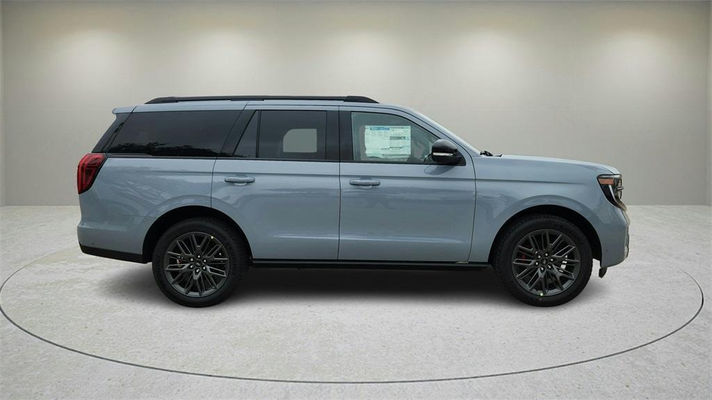 new 2025 Ford Expedition car, priced at $81,504