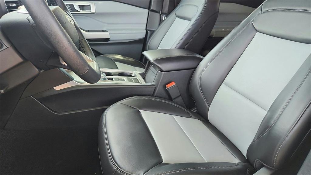 used 2023 Ford Explorer car, priced at $29,500