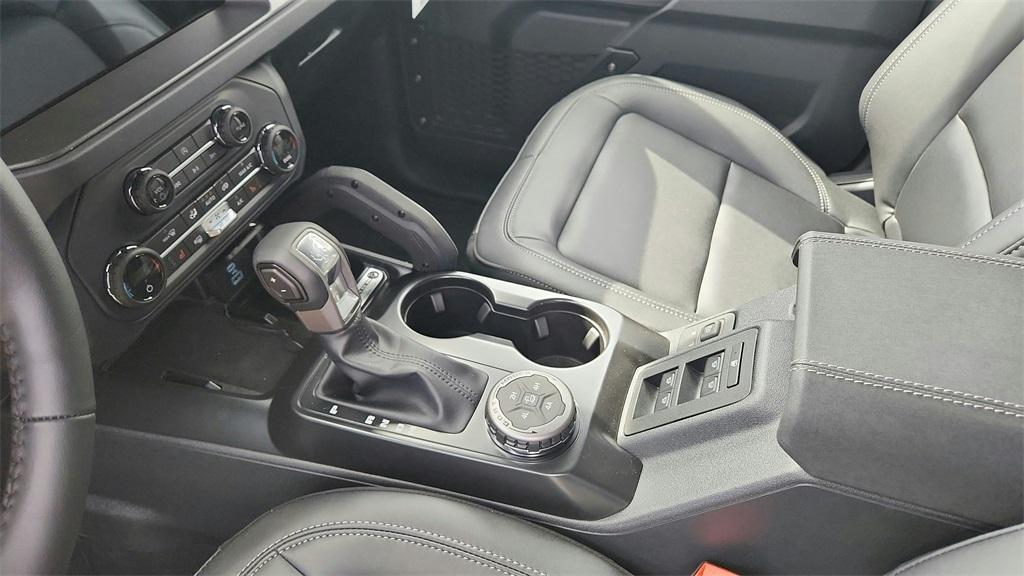new 2025 Ford Bronco car, priced at $43,580