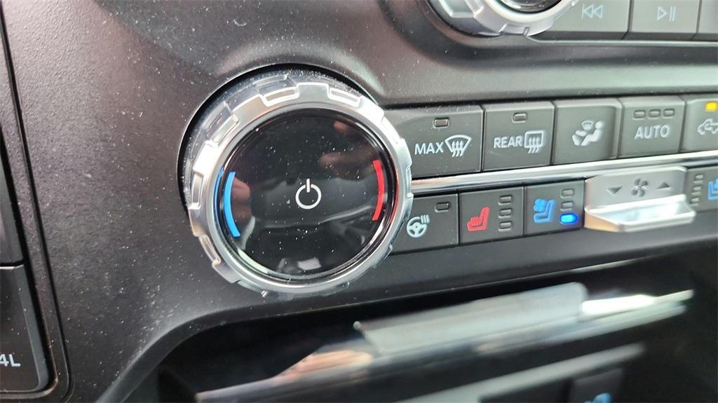 new 2025 Ford F-250 car, priced at $75,312